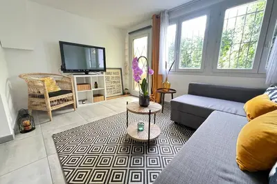 Image de Maison confortable avec jardin Ă 15 min de Paris et 20 min de Disney