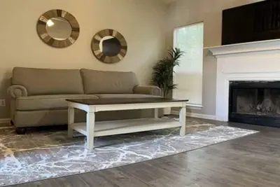 Stockbridge Modern Home w/ Master on Main