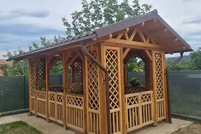 Image de Charming 2-bedroom house in lovely Dărmănești with WiFi