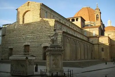 Image de Bright and Spacious Apartment with Private Courtyard in the Heart of Florence