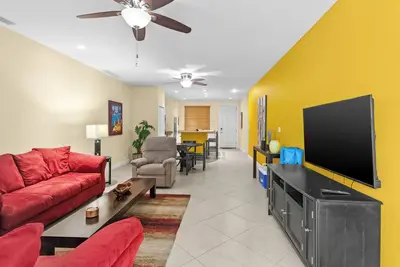 Image de Pacifico L202 - Ground Floor 2 Bedroom Walkout