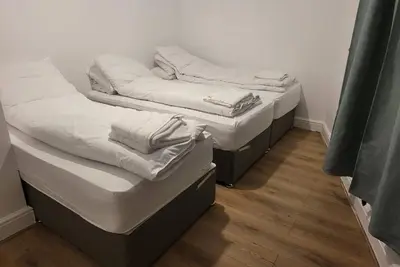 Image de Aspire 1 bedroom, 3 Single Beds