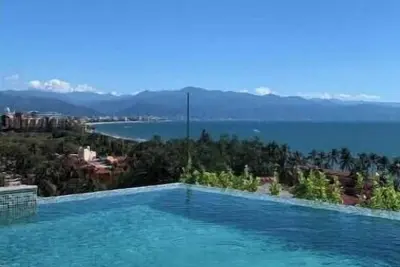 Image de Oceanview 1bd Beach Condo in Mar de Plata Bucerias, Jacuzzi, Gym, Infinity Pool!