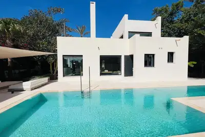 Image de Charming Villa Walking Distance to the sea