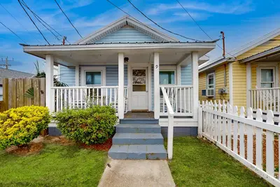 Image de Coastal cottage with short walk to the beach and fishing pier