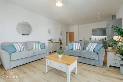 Image de StarHost Residences - Brand New 2-bed Apartment in Central Newbury