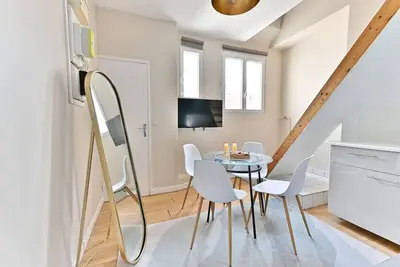 Image de Appartement avec Mezzanine au centre de Paris