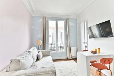 Image de Appartement charmant et coloré Montparnasse