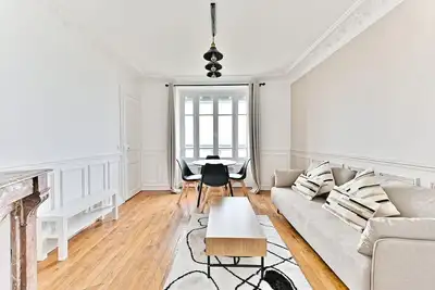 Image de Appartement Spacieux Vue sur Paris Boulogne