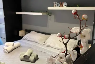 Image de 10 min from Lake Como, parking, wifi, air conditioning