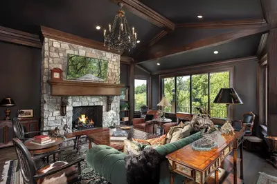 Image de Luxurious Old World Two Bdrm Chalet on Equestrian Estate minutes from Asheville