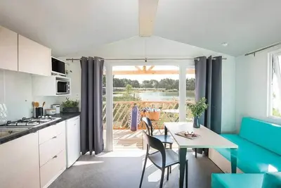 Image de Camping 3 étoiles - Piscine  - eebebc