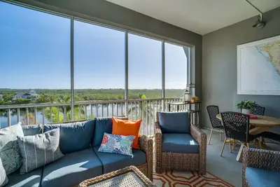 Image de Coastal Bliss Penthouse by Coastal Chic Vacations