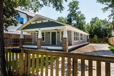 Image de Charming! Downtown - 3br Modern Farmhouse