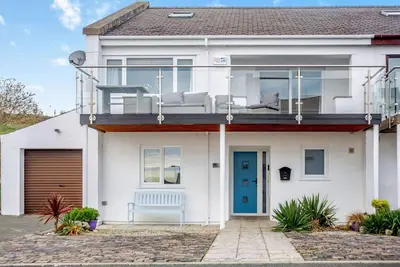 Image de Annedd Lon: 4 Bed house with sea views and a short walk to the beach and village