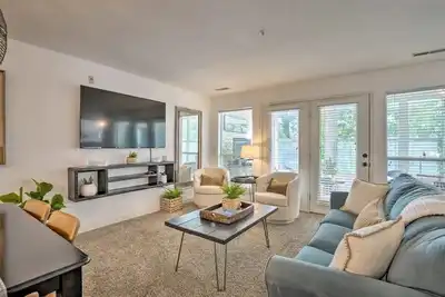 Image de 4 Bed Gem Nestled in Ozark Hills