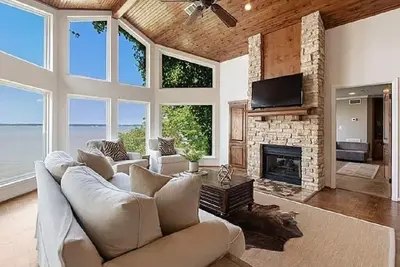 Image de 3-bedroom house in wonderful Livingston with Ac, WiFi and Boathouse