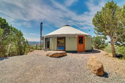 Image de Mountainside Yurt w/ Views < 3 Mi to Black Canyon!