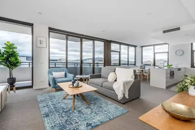 Image de Amazing View In Large Apartment Barton Act