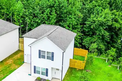 Image de Entire house in Charlotte, North Carolina