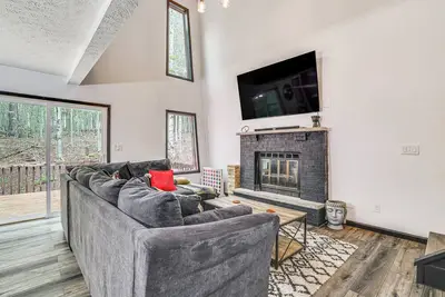 Image de Wooded Tobyhanna Home w/ Fire Pit & Lake Access!