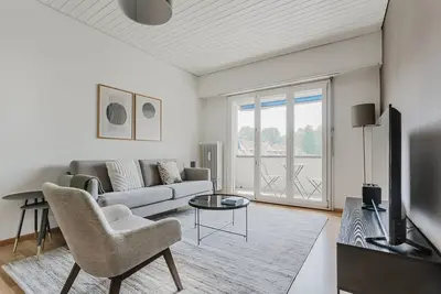 Image de Blueground | Breite, elevator, fully furnished