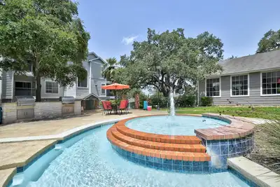 Image de Cozy 1br/1bth Charming Urban Retreat W/Pool