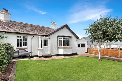 Image de Cherries bungalow in Porlock