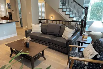 Image de Luxury Corporate Townhouse at Legacy Park