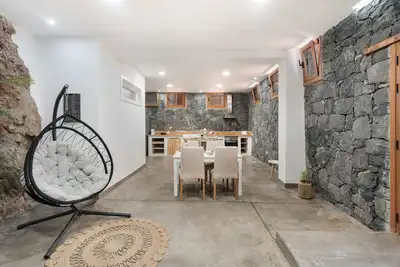 Image de Luxury Home la Cueva del Guanche' avec vue sur la mer, piscine privée et Wi-Fi
