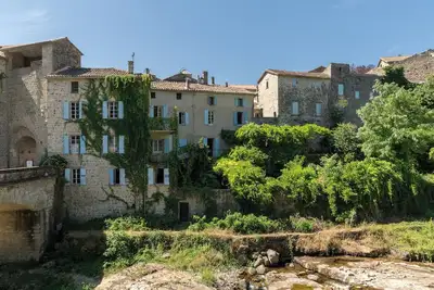 Image de Maison de campagne 'De Maître Du Domaine Des Lys' avec vue sur les montagnes, terrasse et Wi-Fi