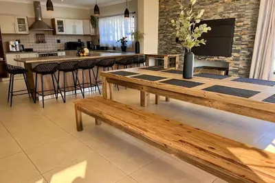 Image de Spacious 6-bedroom house, full equipped, in wonderful Swakopmund with WiFi