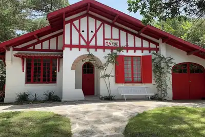 Image de villa piscine chauffée accès à la mer à pied