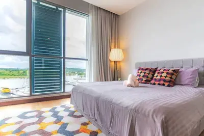 Image de [Pet-friendly] A Cozy 3br Somerset Suite