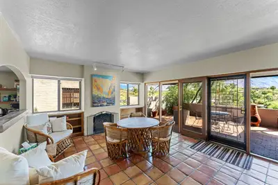 Image de Southwest Sunset Home Stunning Mountain & City Views