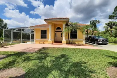 Image de Wunderschöne Villa auf Einem Über 6. 000 qm Grundstück