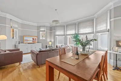 Image de Elegant West Kensington 2 Bed Apartment