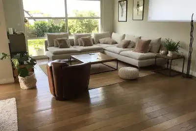 Image de Jolie maison sur vannes pour des vacances en famille…