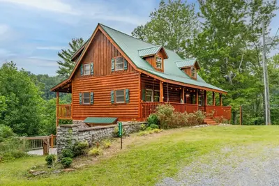 Image de *Amazing 3bd Cabin w/ Theater! Pool + Games! *