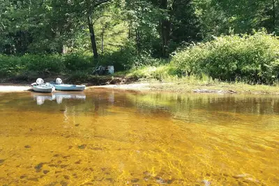 Image de Cozy 4 season waterfront cottage in the white mountains on the bearcamp river!