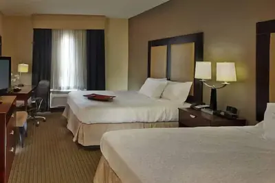 Image de Making The Best Memories Along The Way! 2 Relaxing Units, Pool, Free Parking!