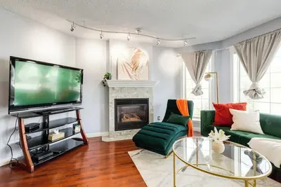 Image de Kensington / Walk to Bow River, Dt, Grocery, Shops