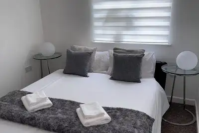 Image de Bright Two Bedroom Flat