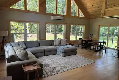 Image de Peak and Paddle Cabin with Ac