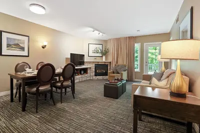 Image de KingBed+Kitchen+JacuzziTub+Pool+HotTub+Sauna