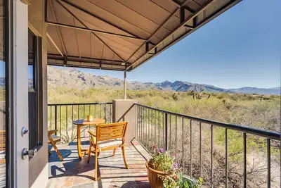 Image de Comfy and Gorgeous Sonoran Mountain View Condo at The Greens