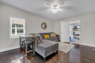 Image de Classy 4br Family Home Near Fsu