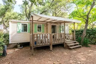 Image de Mobil-home | Classic | 3 Ch. | 6 pers. | Terrasse surélevée