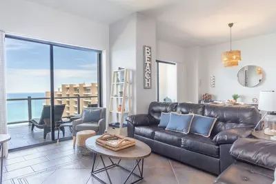 Image de Las Palomas Phase Ii Cabrillo 1506 Exceptional Oceanview 2br 2ba Unit