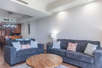 Image de Las Palomas Phase I Cristal 1004 Exceptional Oceanfront 2br 2ba Unit.